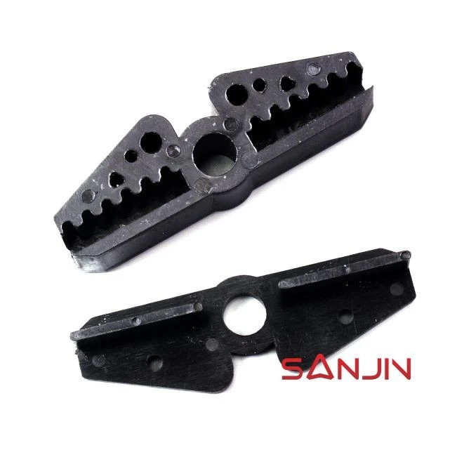 Sigma lift door belt buckle